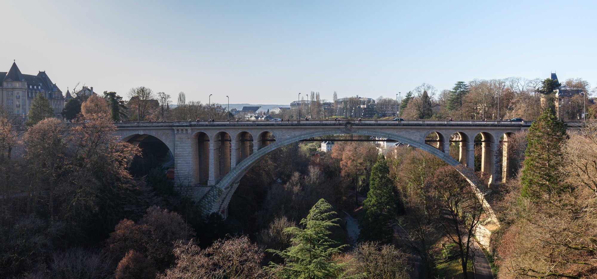Le pont Adolphe et la ville de Luxembourg